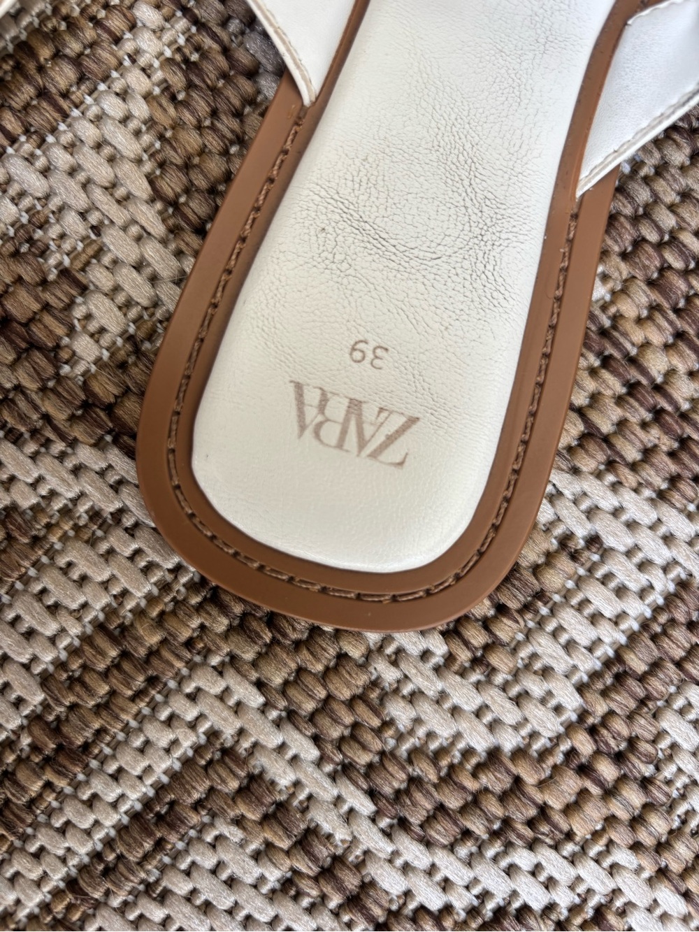 Zara White Slide Sandals with Gold Ring Detail - Picture 3 of 3